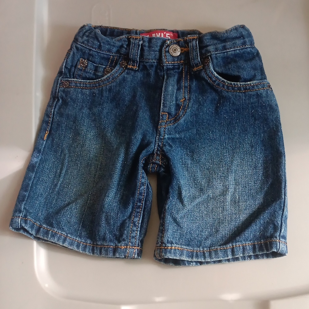Levis jean shorts